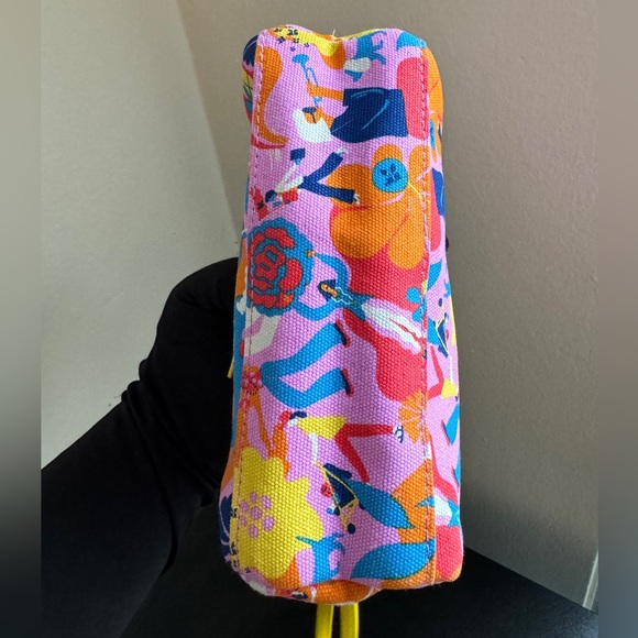 Kiehl's Cosmetic Bag - Picture 6 of 7